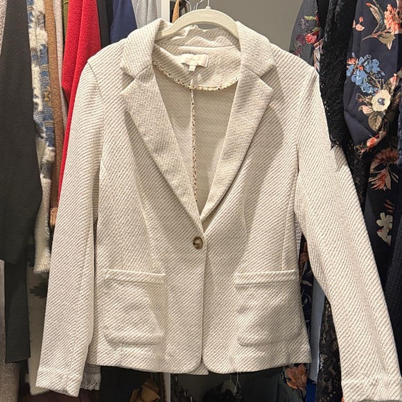 Skies Are Blue Jackets & Blazers - Skies Are Blue Cream Blazer